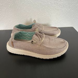 Hey Dude Shoes Wendy Chambray Beige Casual Slip Ons‎ Womens Size 5 US